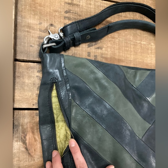 Carrie Stripes| Stripes | Aunt Sophies cats stripes -Aunts & Uncles - Picture 3 of 7